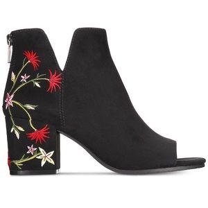 Kenneth Cole Reaction Embroidered Booties